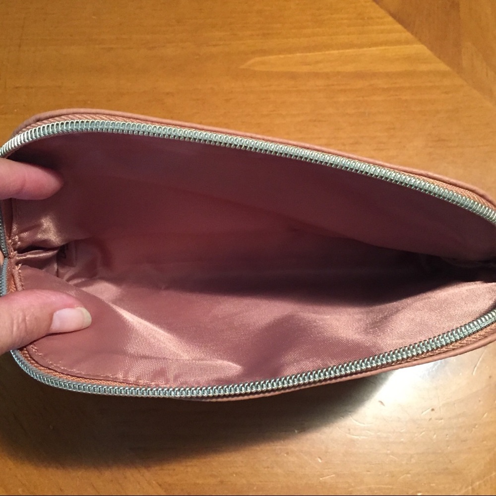 Laura Mercier Cosmetic Bag - Picture 4 of 5